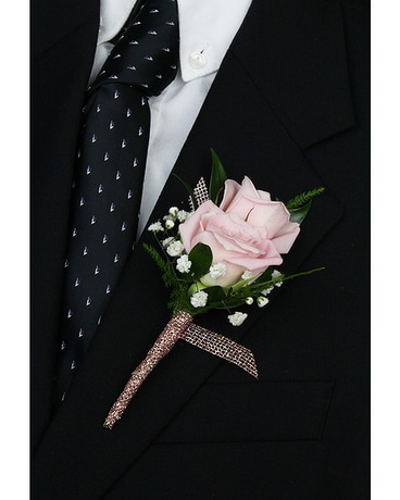 Triple w/ Boutonniere size, inches height and inches wide.