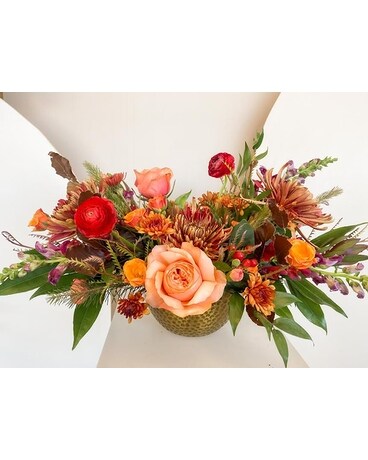 Centerpiece size, inches height and inches wide.