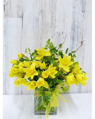 Deluxe - 60 Stems size, inches height and inches wide.