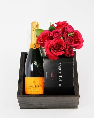 Lavish with La Bruyère Grand Cru Prologue Champagne size, inches height and inches wide.