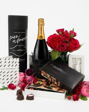 Lavish with La Bruyère Grand Cru Prologue Champagne size, inches height and inches wide.