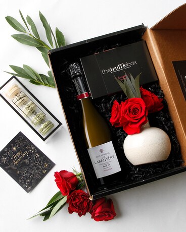 With La Bruyère Champagne & 5 pc. Savor Macarom (SOLD OUT) size, inches height and inches wide.