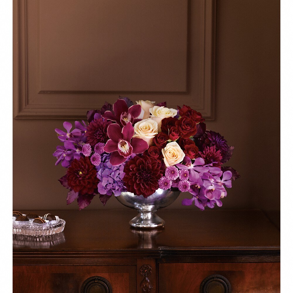 Teleflora's Lush and Lovely (T172-1A) in Chicago IL - Soukal