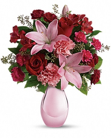 Teleflora's Roses and Pearls Bouquet(T08M130A) in Chicago IL 