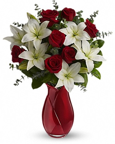 Teleflorau0027s Look of Love Bouquet