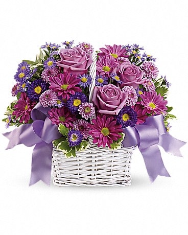 Daisy Daydreams Basket Arrangement