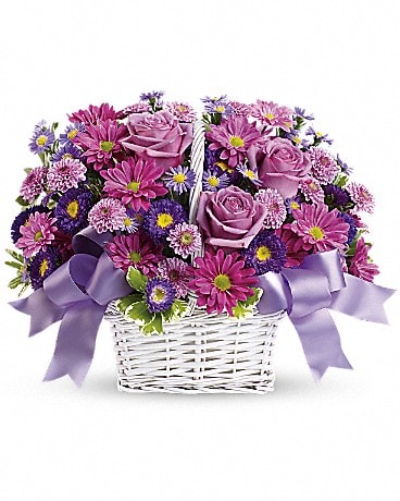 Daisy Daydreams Basket Arrangement