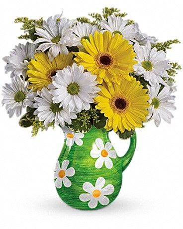 Ashley's Darling Daisies Bouquet Bouquet