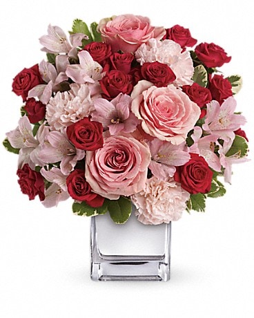 Teleflora's Love That Pink Bouquet with Roses