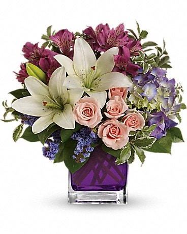 TEV20-1 Grove Garden Teleflora\'s Romance CA Garden - Grove Garden in Florist