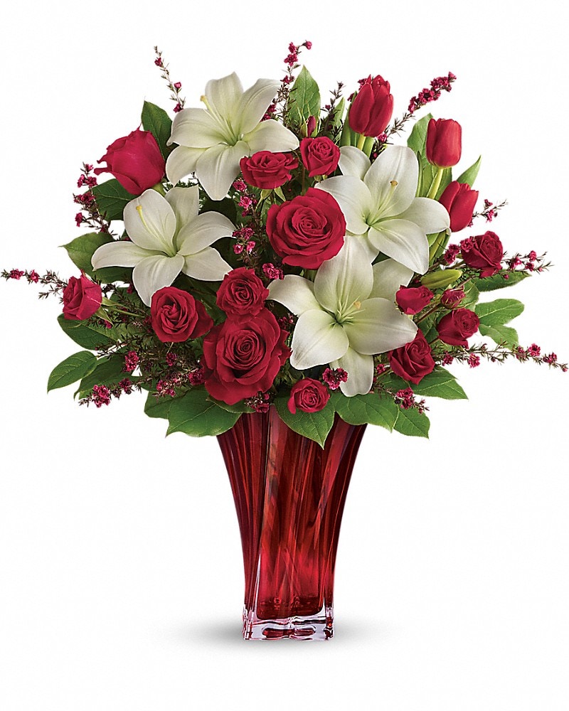 Love's Passion Bouquet by Teleflora (T17V200A) in Chicago IL