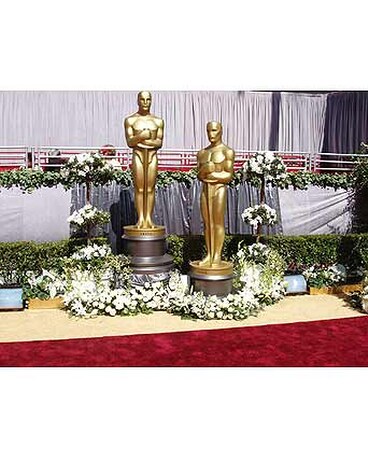 Giant Oscars and flowers lined the Red Carpet