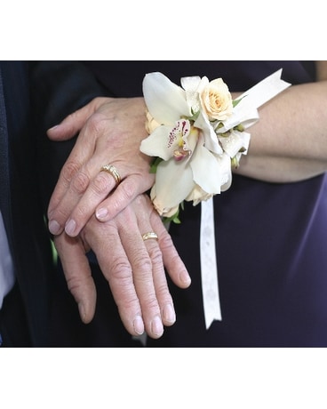 Orchid & rose Corsage