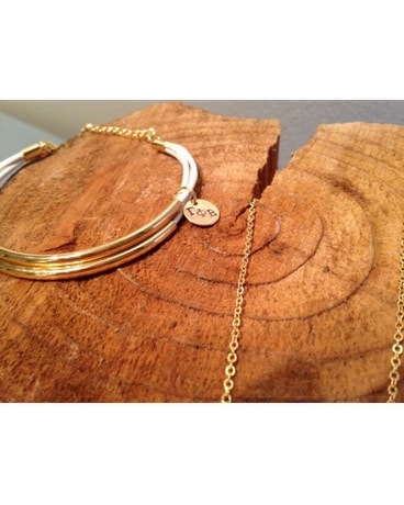 Gamma Phi Beta Bracelet In Loveland Co Palmer Flowers Gamma Phi Beta Bracelet