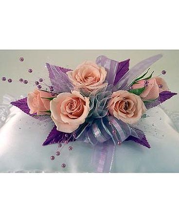 Five Sweet heart rose corsage