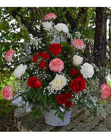 Crimson Tango Centerpiece