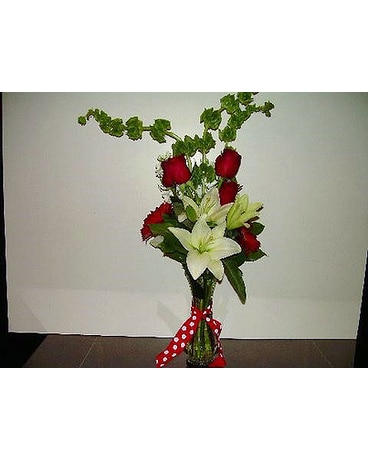 Triple Bud Vase Red and White