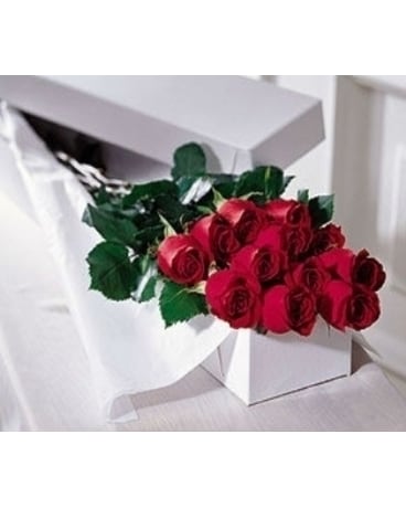 Romancing with Roses Box Flower Arrangement