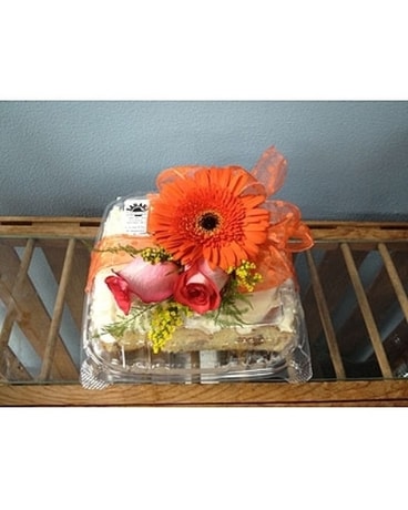 Cinnamon Rolls with flowers