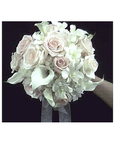Mini calla lilies, hydrangea, roses & orchid bq.