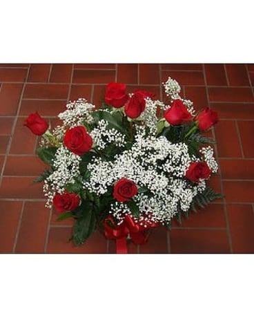1 DOZEN RED ROSES