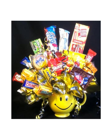 Smiling Face Mug & Snacks