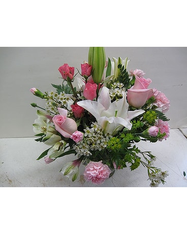 Mixed Pink Roses, Lilys, Other Pink Flowers