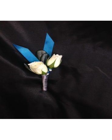 Spray Rose Boutonniere