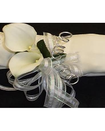 Calla Wristlet