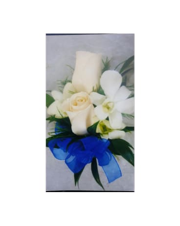 Cream Roses Dendro Orchids Wristlet