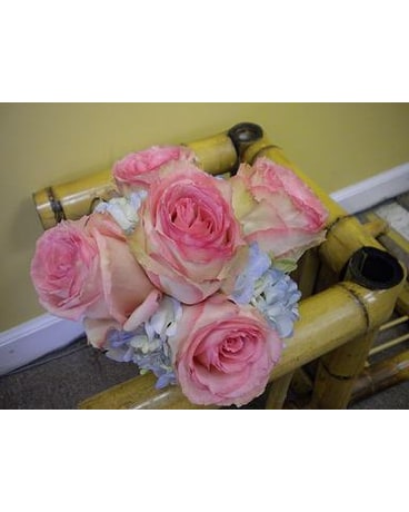 pink and blue bouquet
