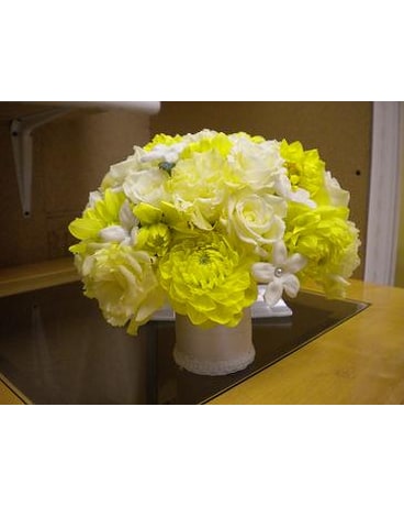 Simply Yellow bridal bouquet