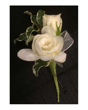 Spray Rose Boutonniere