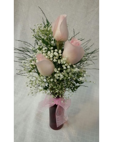 PINK ROSES VASED