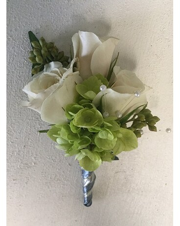Roses Boutonniere