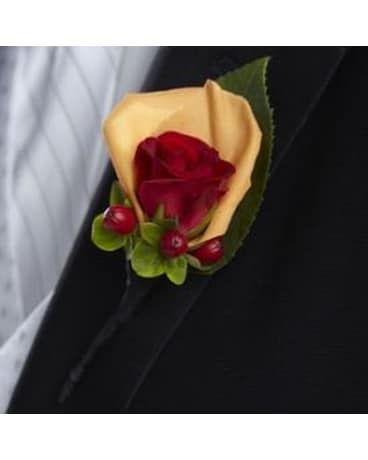 Breathless Boutonniere