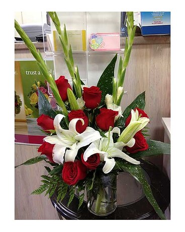 Stylish Vase Arrangment