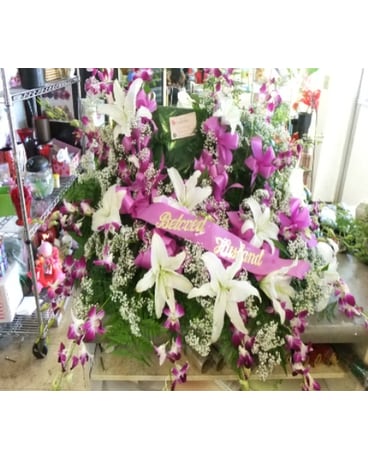 picture and urn spray(orchid)