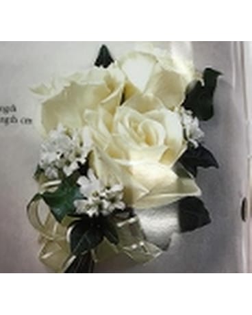 white 3 rose corsage