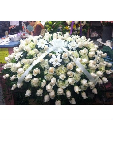 CS-1 Elegance of Love Casket Spray