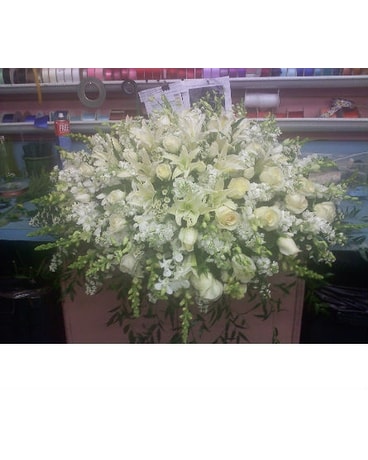 CS-13 Elegant in White Casket Spray