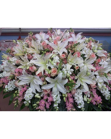CS-9 Beauty in Pink Casket Spray