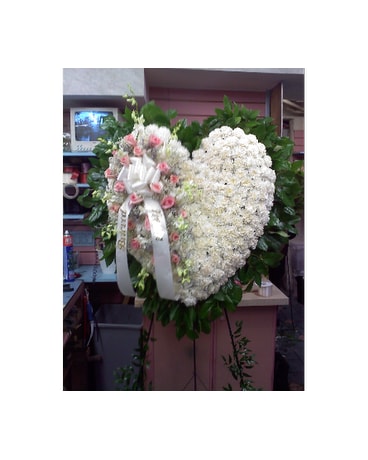 Sweet Expressions Closed Standing Heart