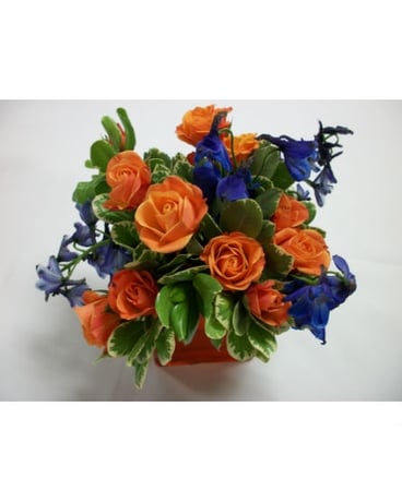 CUSTOM CENTERPIECES