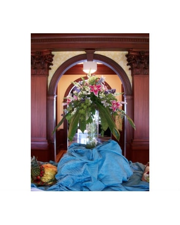 CUSTOM CENTERPIECES