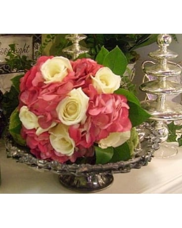 Attendant Bouquet of Roses and Hydrangea