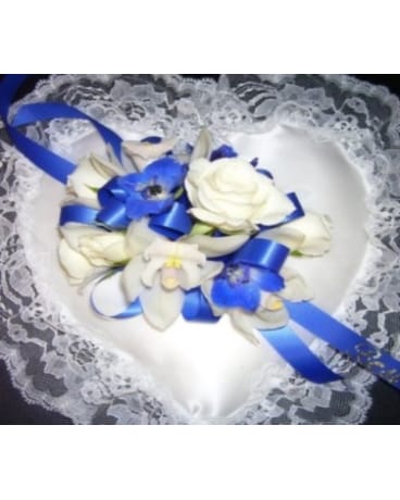 Casket Heart in blues and whites Flower Arrangement