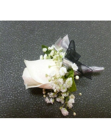 Boutonniere 3