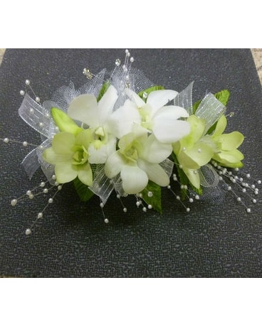 Wrist Corsage 15