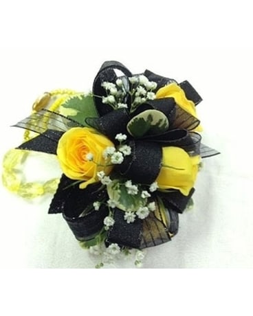 3 Yellow Spray Rose Corsage